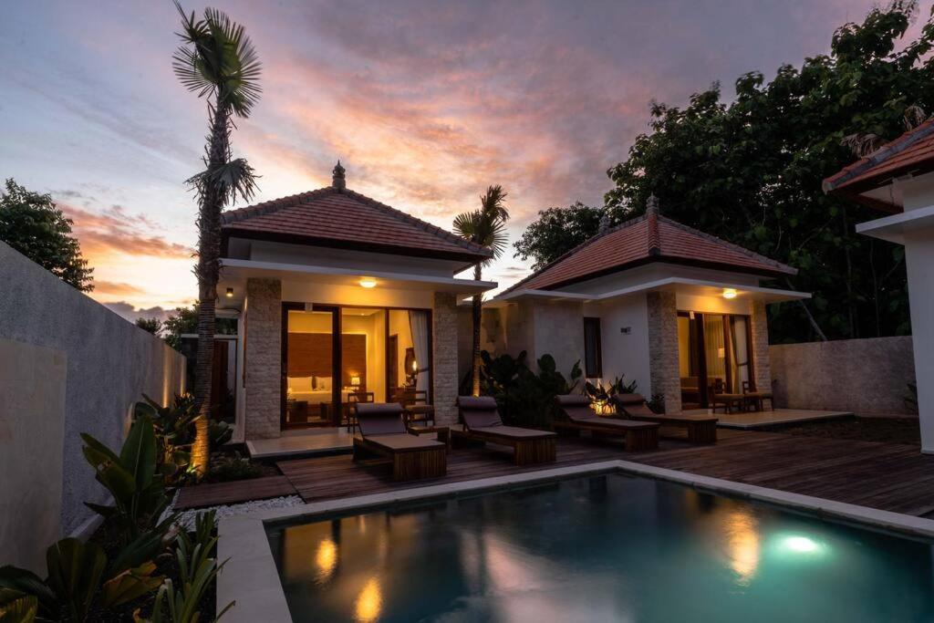 Nau Nusa Villa Batununggul Ngoại thất bức ảnh